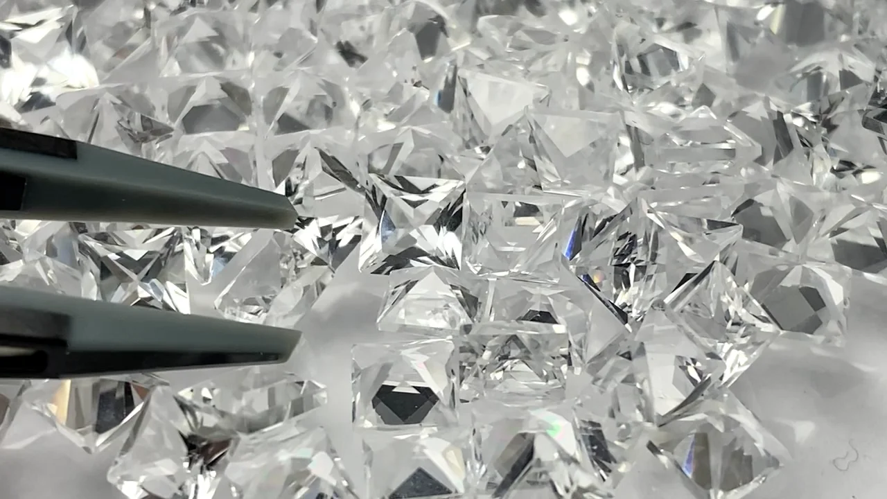 ホワイトトパーズ 穴なしプリンセスカット（ルース・裸石）5×5mm