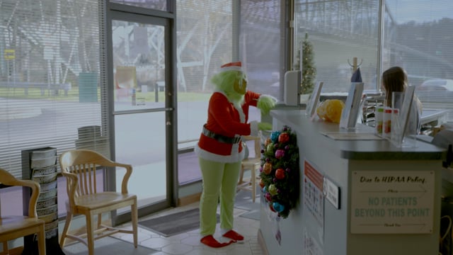 Chas Family Chiro - Grinch Short