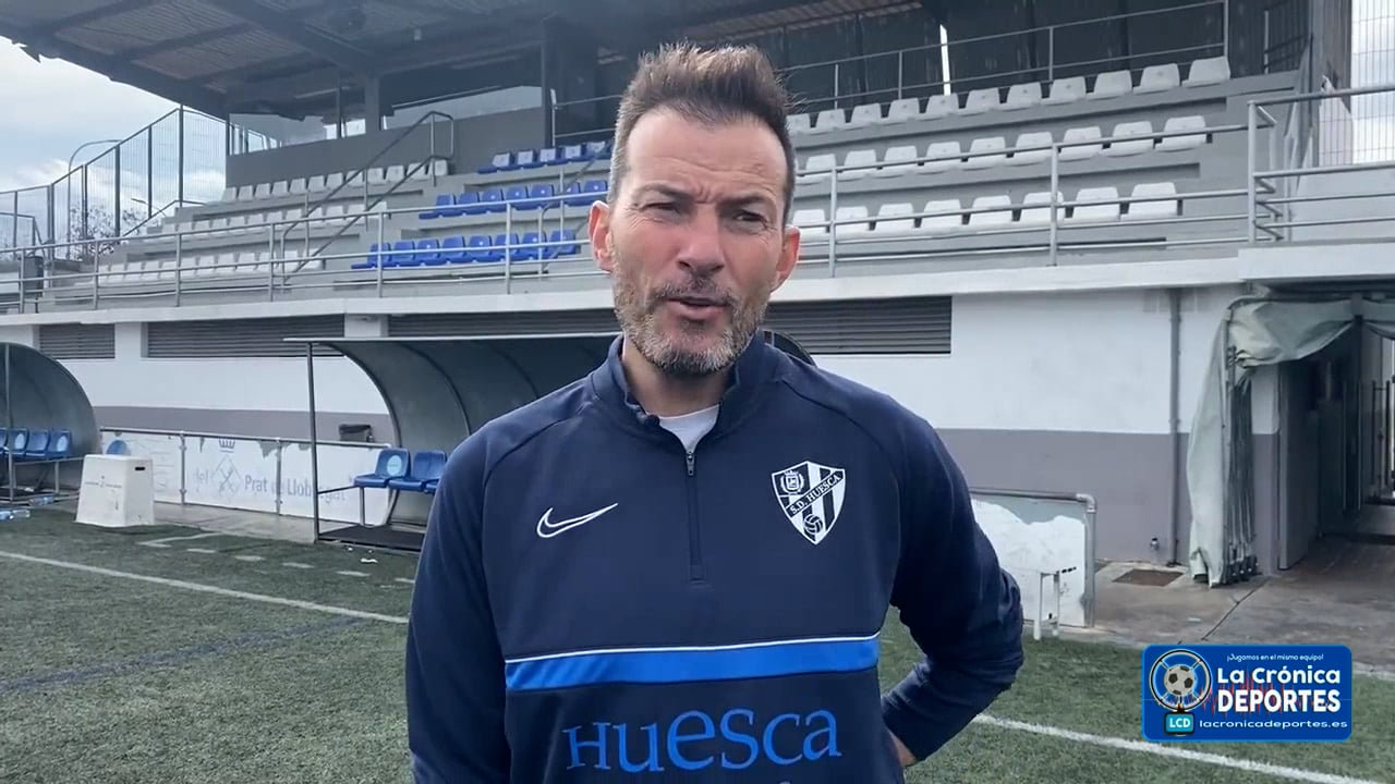DANI ASO (Entrenador Huesca B) AE Prat 1-1 SD Huesca B / J 24 / 2ª RFEF - Grupo 3 / Fuente: Twitter SD Huesca B