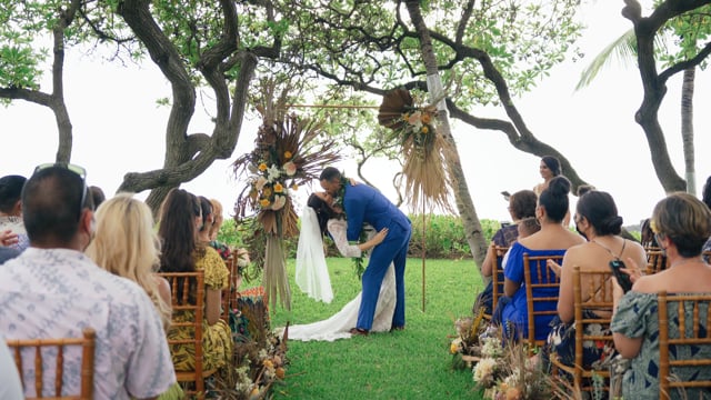 Molly & AJ | Kona Beach Houses