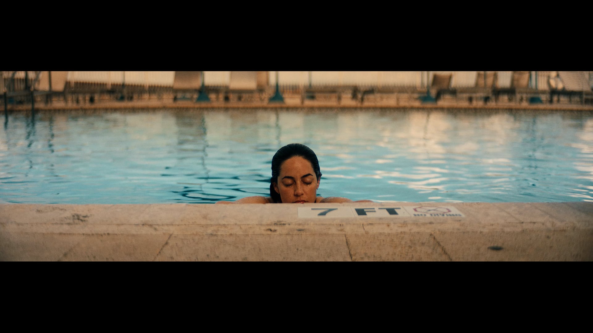 Do Not Disturb - RedBand Trailer