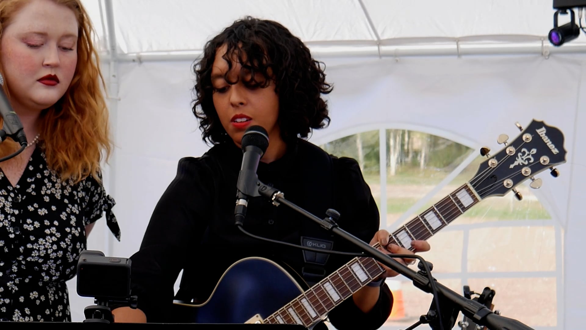 Yellow Cruise Bossa Nova - Radiowaves Festival Live Performance by Red Lips