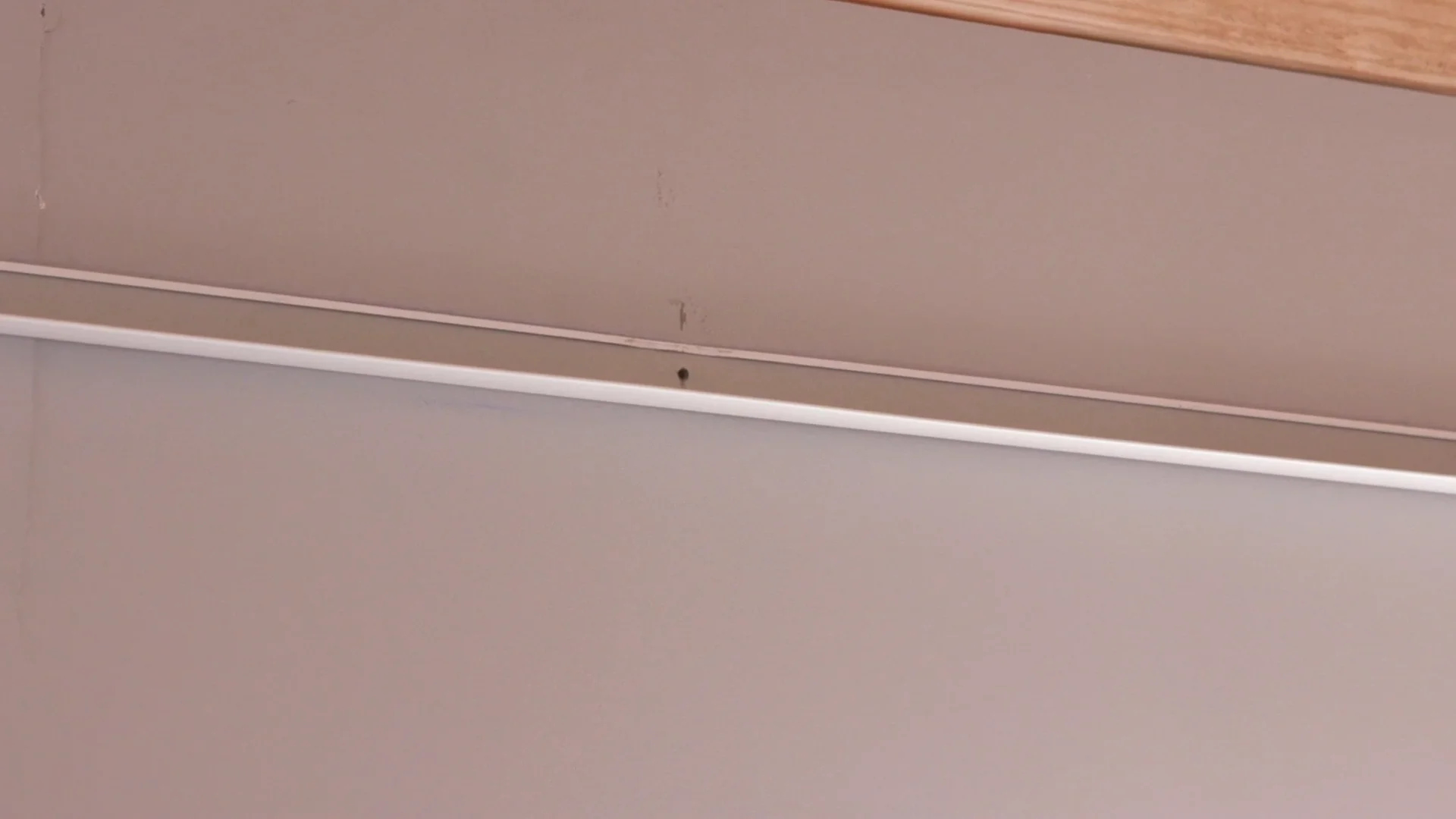 How to Install Wall Molding for a Drop Ceiling