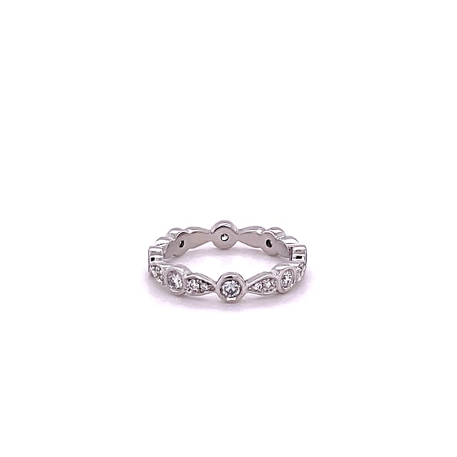 0.50 carat diamond stackable alliance in white gold with pear design