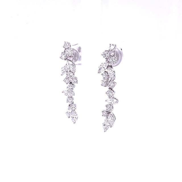 2.70 carat boucles d’oreilles en platine avec diamants ronds et marquise