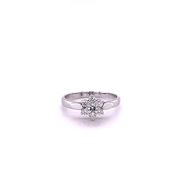 0.30 quilates anillo flor diamante en oro blanco