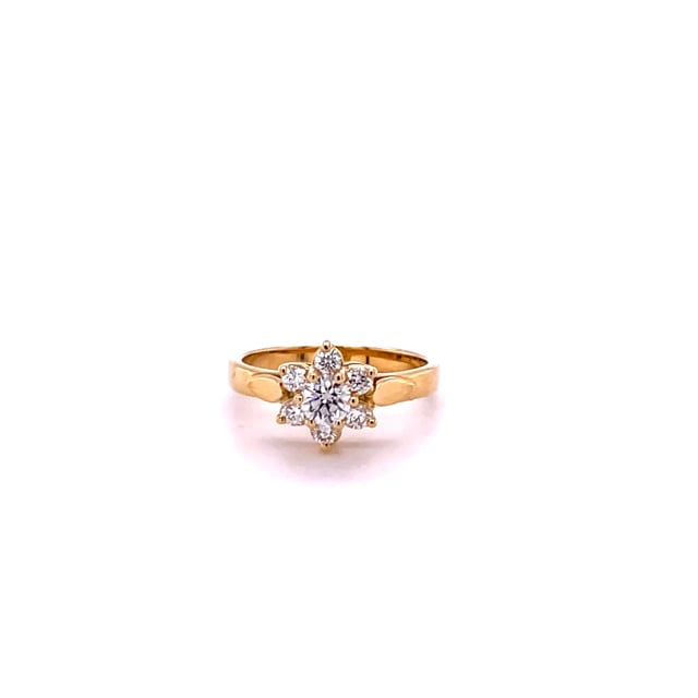 0.50 quilates anillo flor diamante en oro amarillo