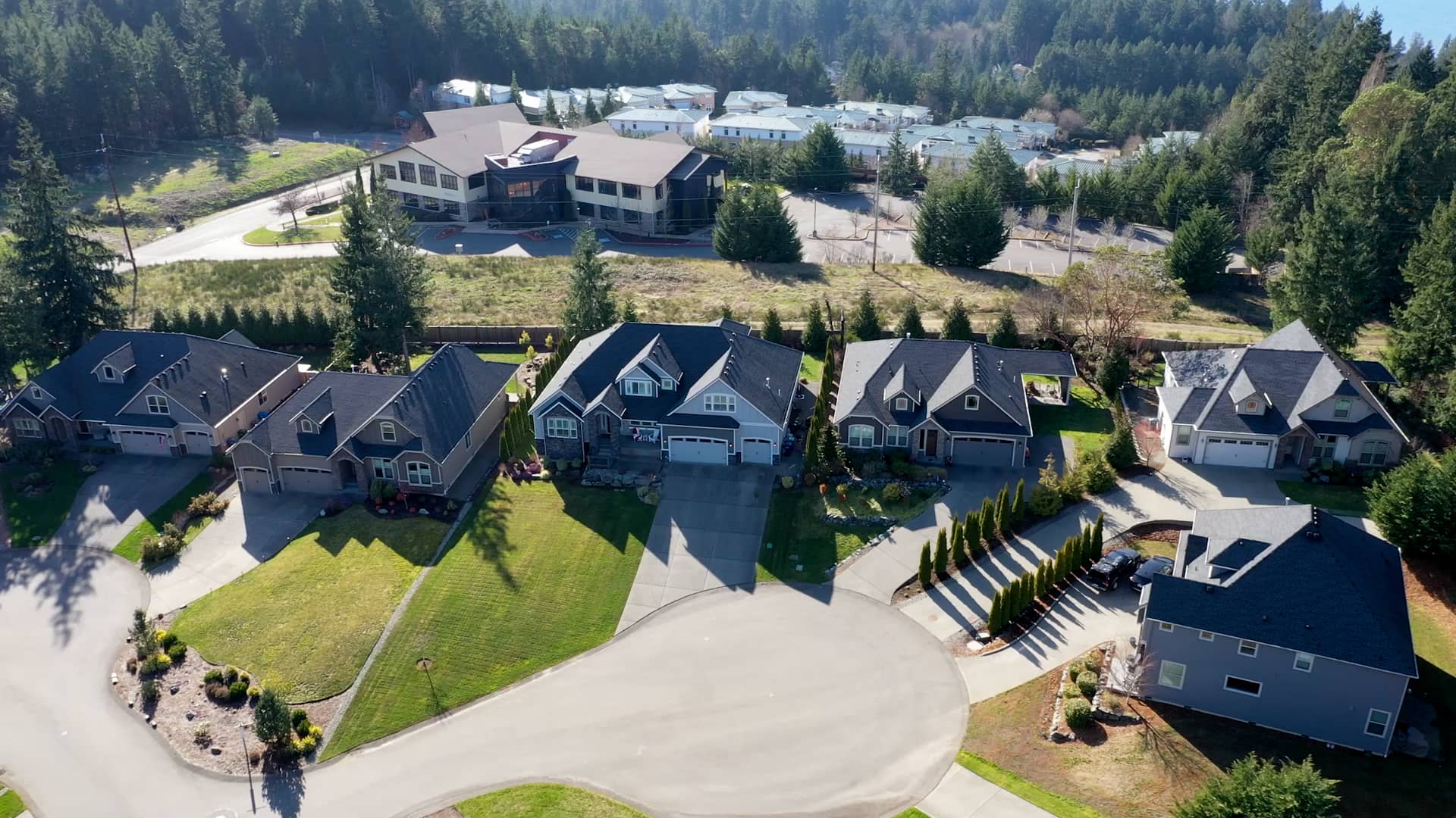 Coveted Canterwood 5 Bedroom / 4 Bath Main Level Living Home for Sale 604 122nd St Ct NW, Gig