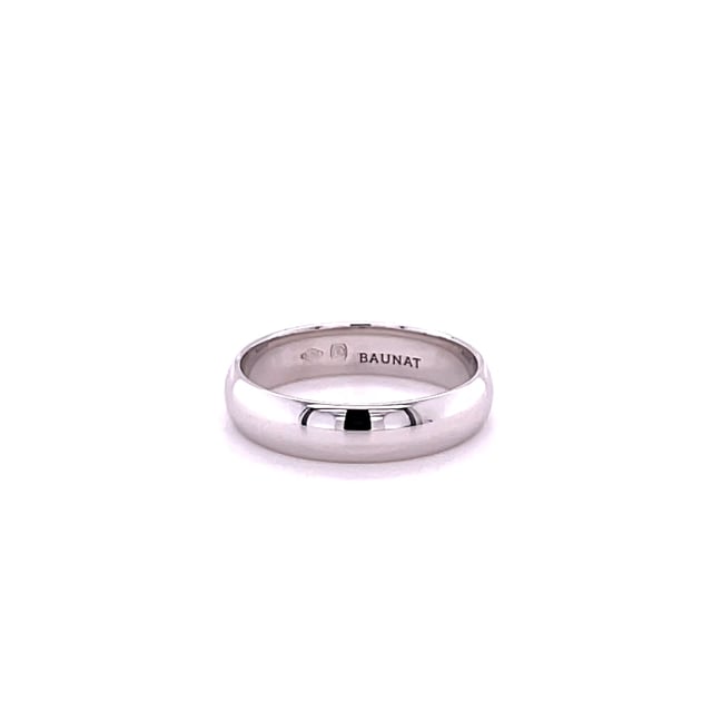 Wedding ring with a domed surface of 5.00 mm in white gold