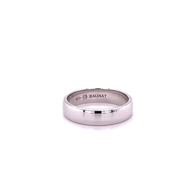 Wedding ring with a slightly domed surface of 5.00 mm in platinum