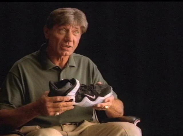 Joe Namath's Controversial Pantyhose Commercial Was Ahead of Its Time -  FanBuzz