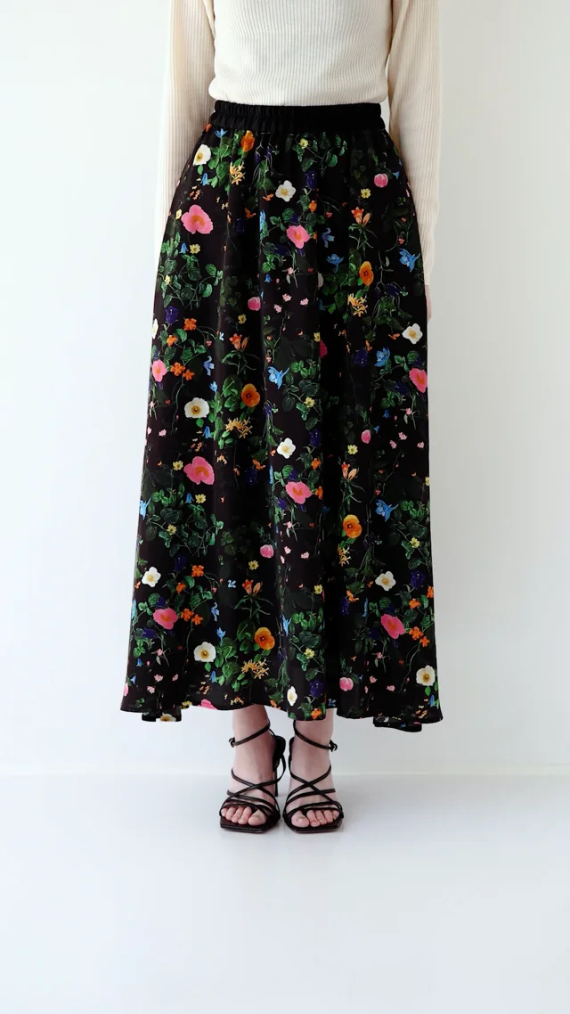 ボタニカル柄ロングスカート【手洗い可能】*ブラック*＜NMS-LS19  