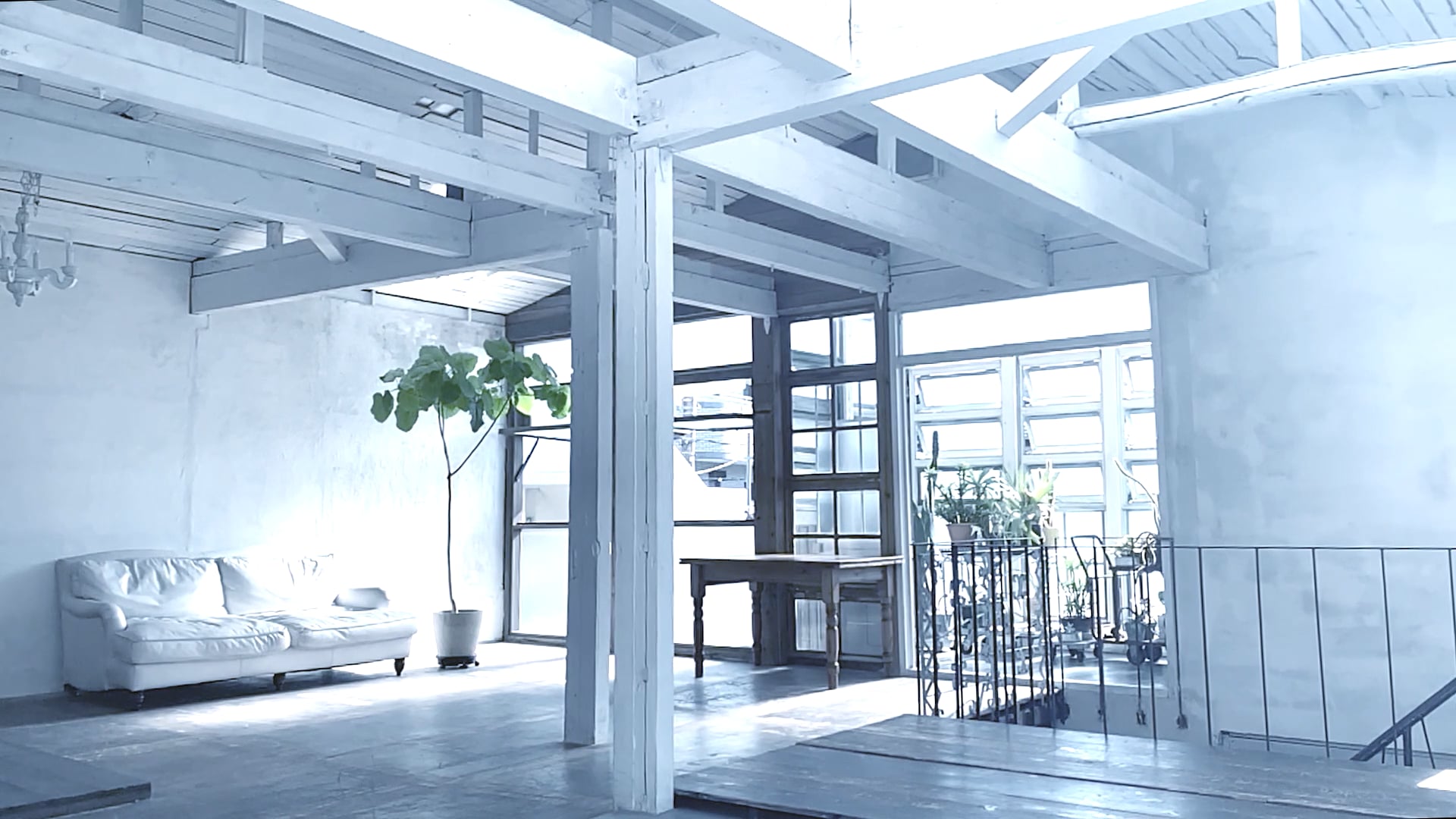 EIGHT F STUDIO - 2F