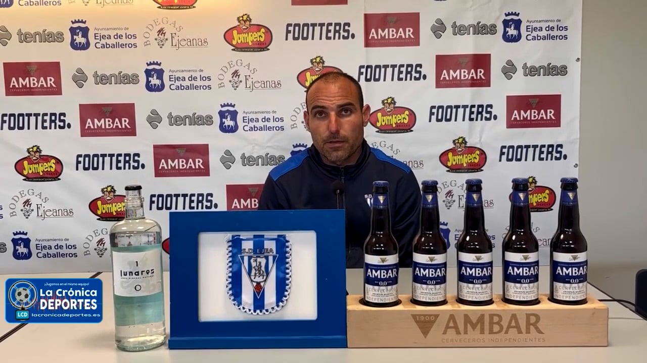 IVÁN MARTÍNEZ (Entrenador Ejea) SD Ejea 1-2 CE Europa / J 25 / 2ª RFEF - Grupo 3 / Fuente: Facebook SD Ejea