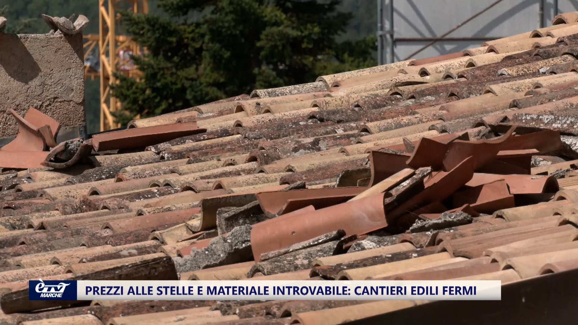 Prezzi alle stelle e materiale introvabile: cantieri edili fermi nelle Marche