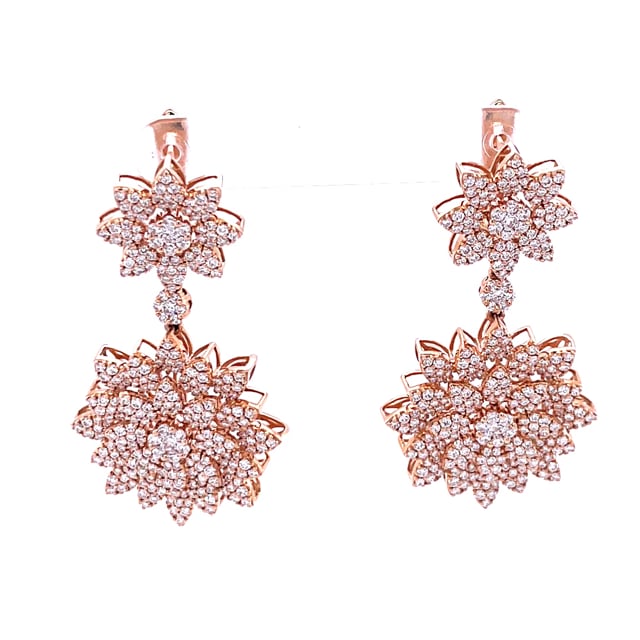 3.65 carat diamond flower earrings in red gold