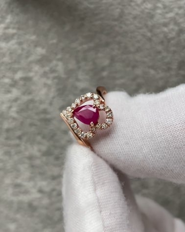 Video: Gold Ruby Diamonds Ring 2.99grs