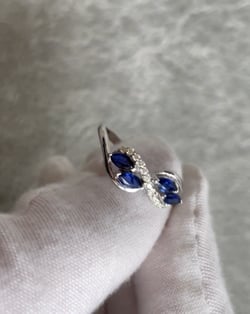 Vidéo: Bague Saphir et diamants sur Argent 925 1.546grs