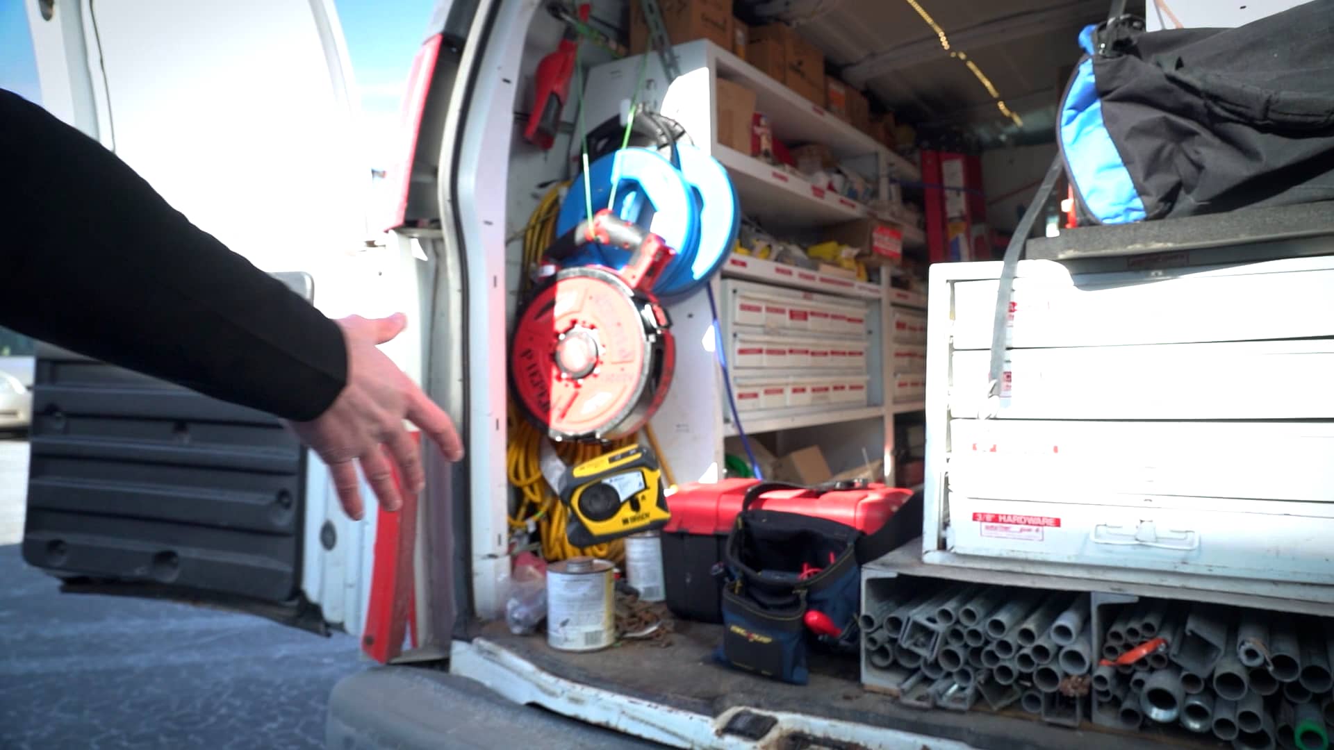 Brady M211 Portable Label Printer on Vimeo