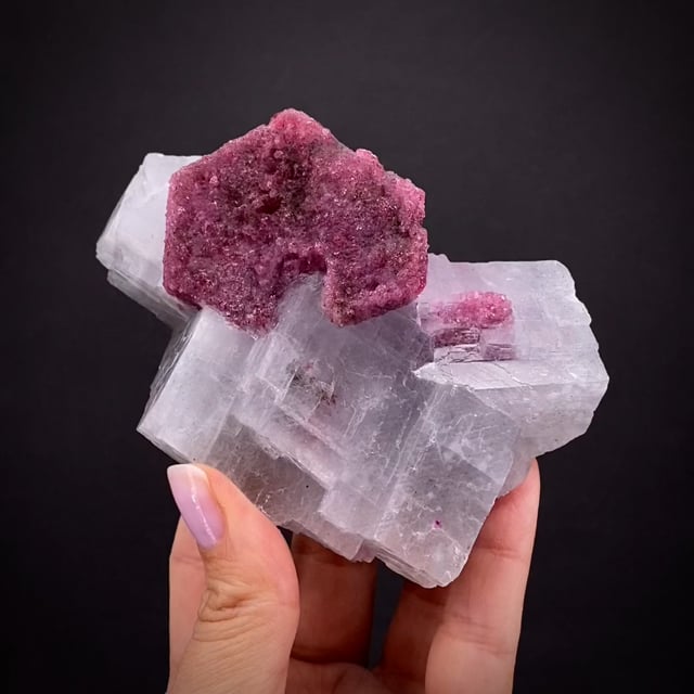 Spinel ps. Ruby on Calcite