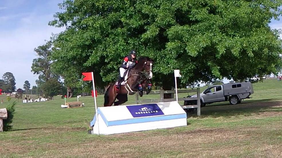 Courtney Munro riding DANSON DER VON WINTER 324 EvA95 Wandin Park
