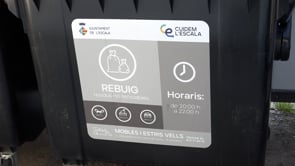 Comencen a instal·lar-se els nous contenidors