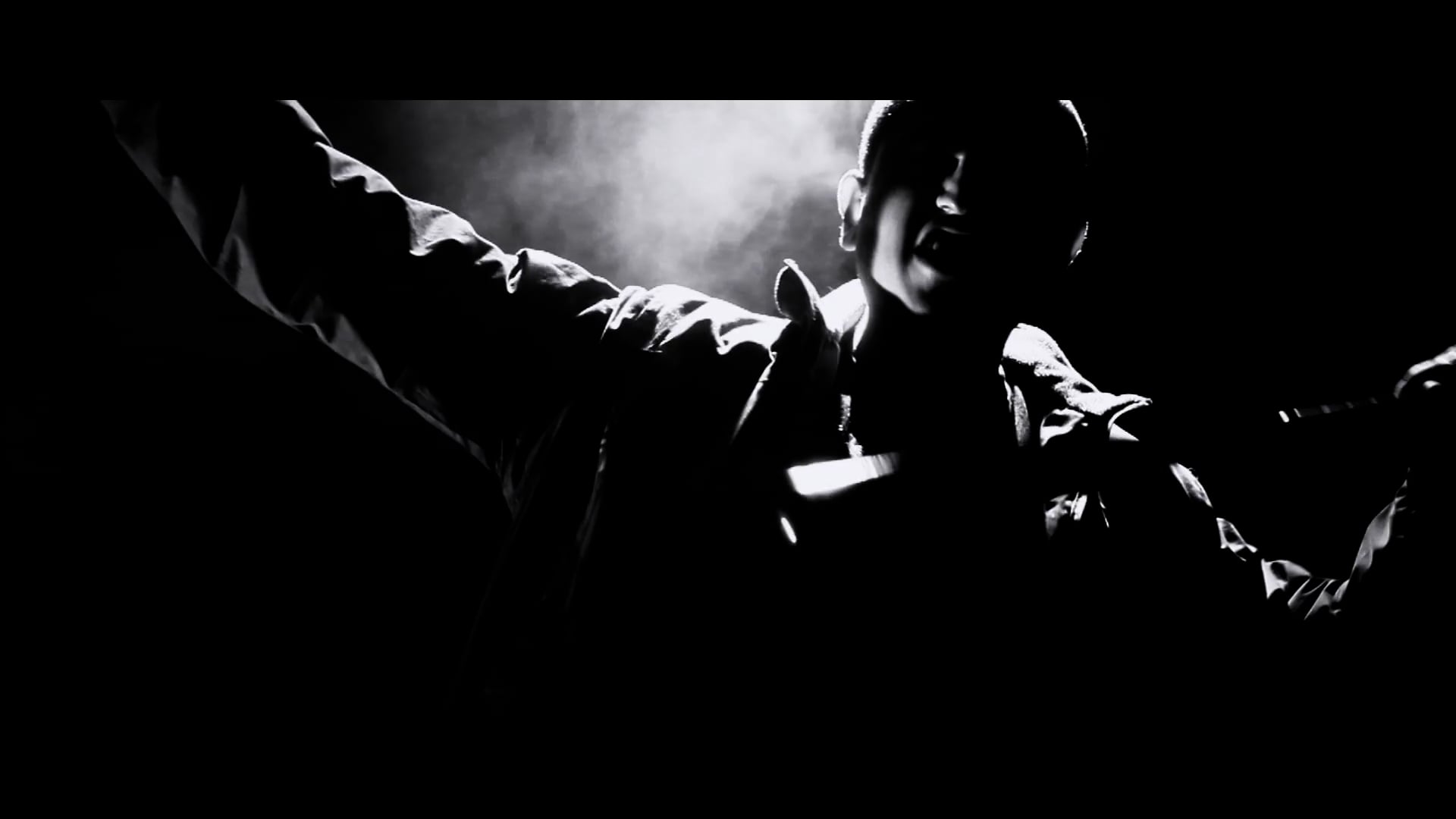 Miradas y Voces - AW FAM || Videoclip