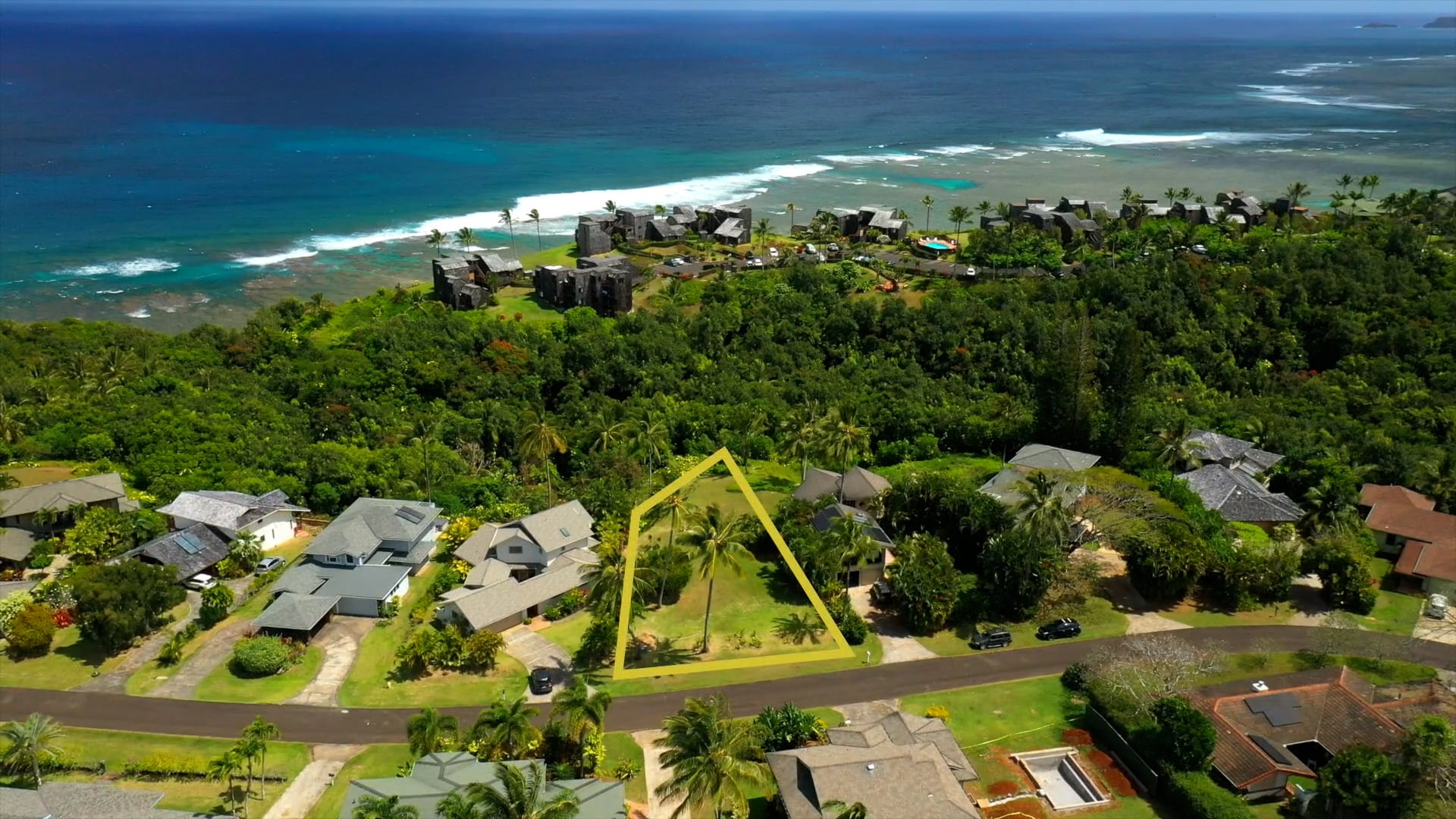 3657 Kaweonui Rd HD 1080p.mov on Vimeo