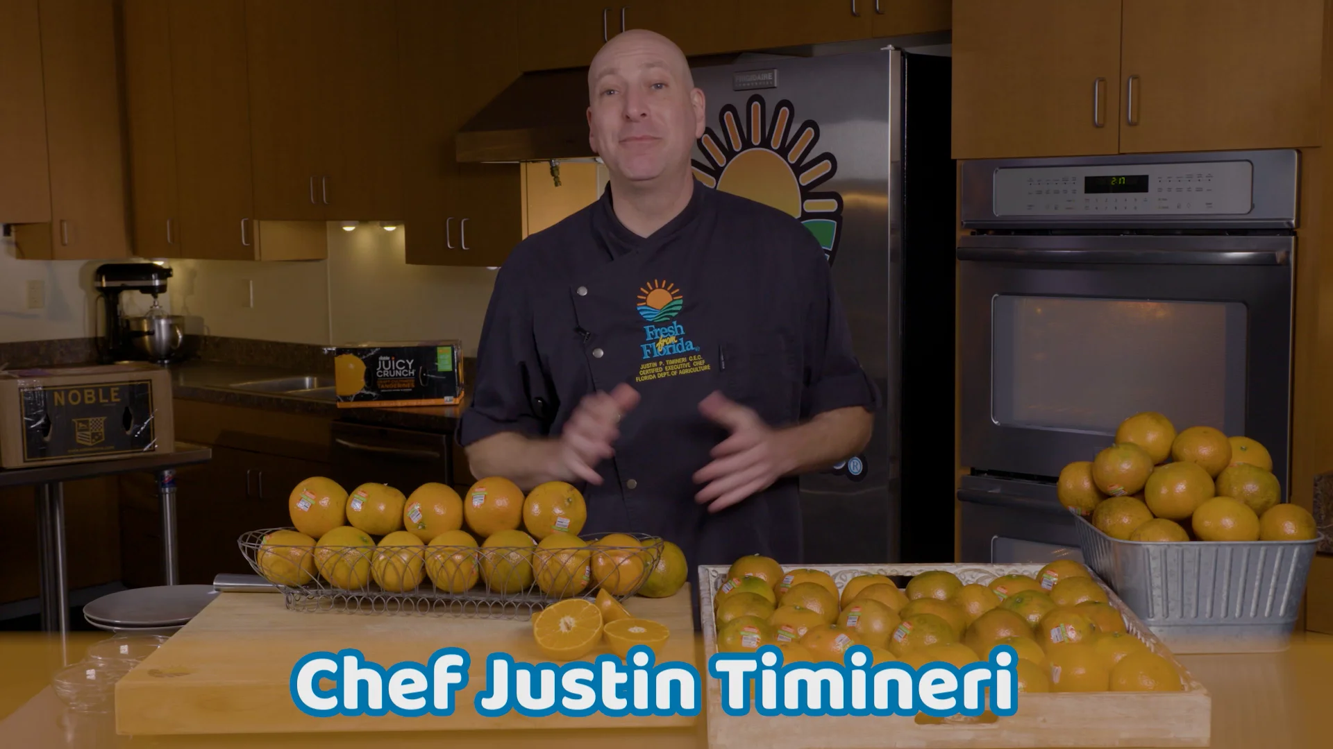 Noble Juicy Crunch® Tangerines, 2 lb - Harris Teeter