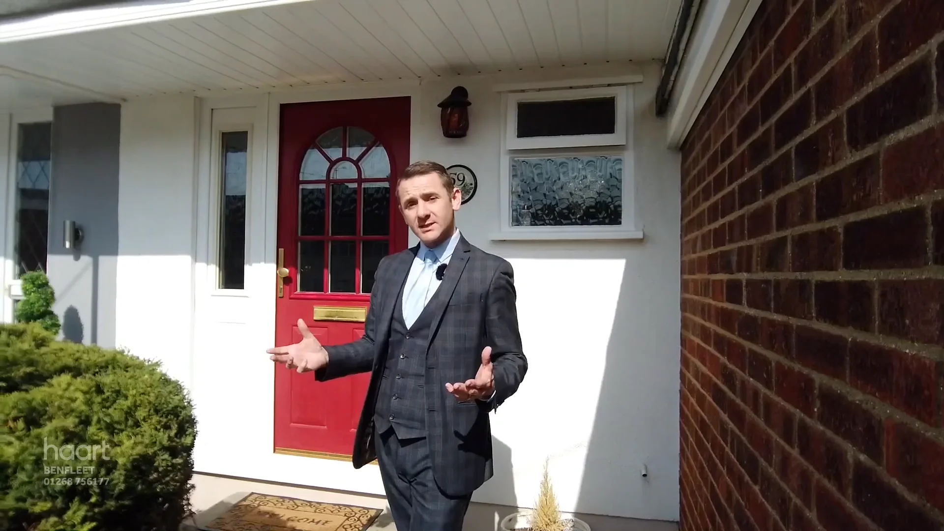 Quick Sneak Peek of Oakfield Road, Benfleet, 4 bedroom SemiDetached