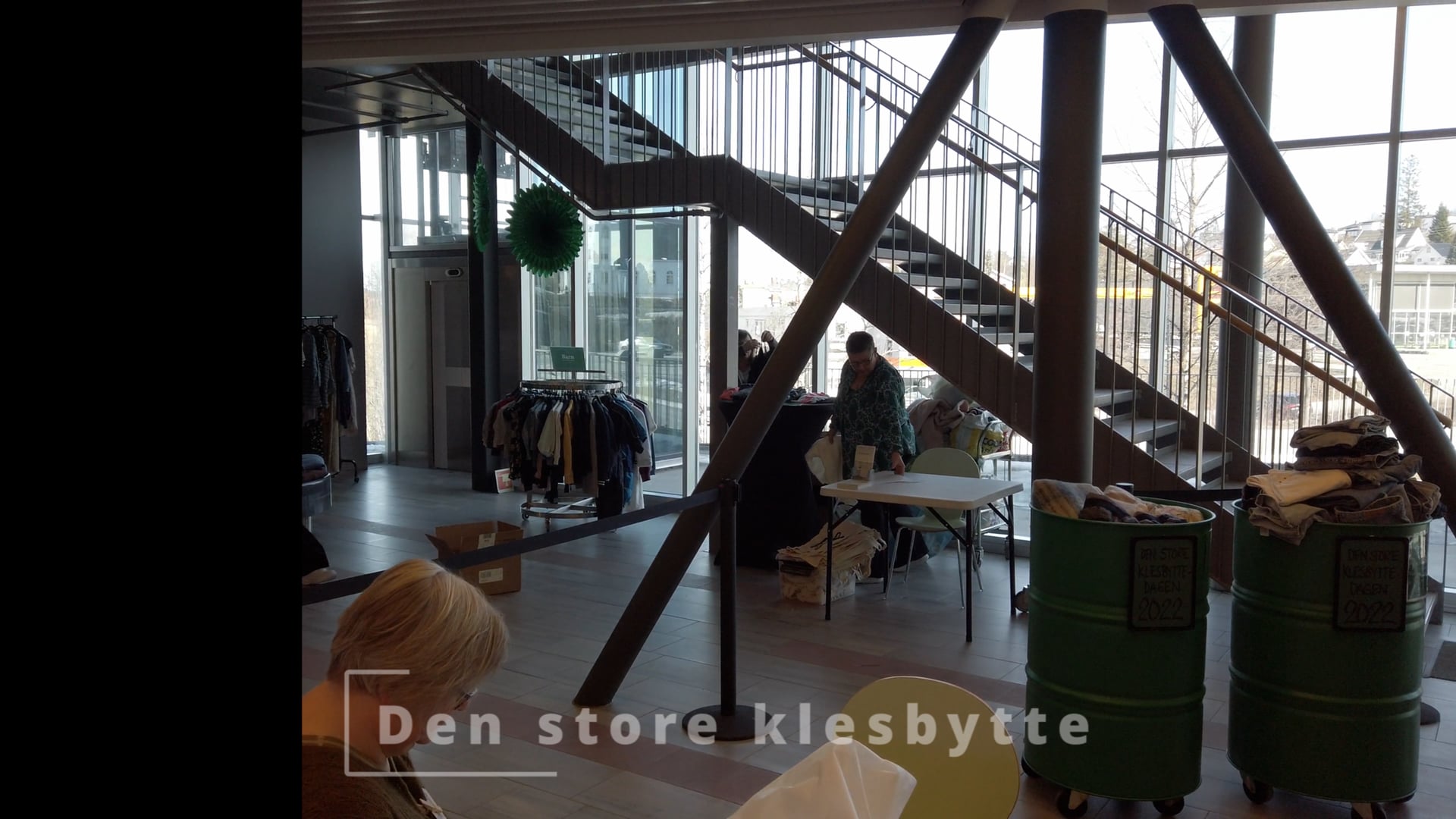 Den store klesbytte dagen.mp4