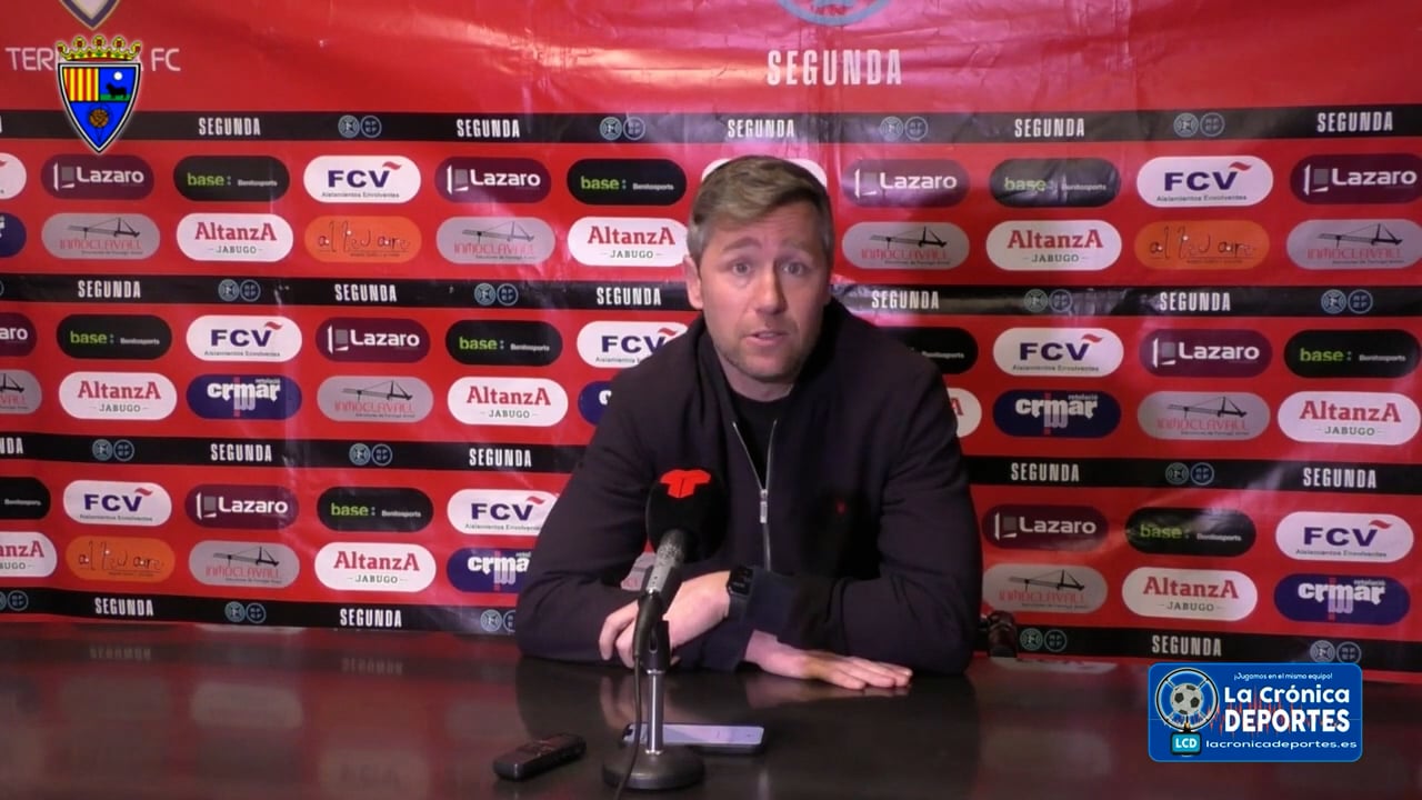 VÍCTOR BRAVO (Entrenador Teruel) Terrassa FC 6-0 CD Teruel / J 27 / 2ª RFEF - Grupo 3 / Fuente: YouTube CD Teruel