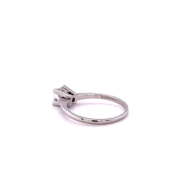 0.75 karaat solitaire ring in wit goud met princess diamant