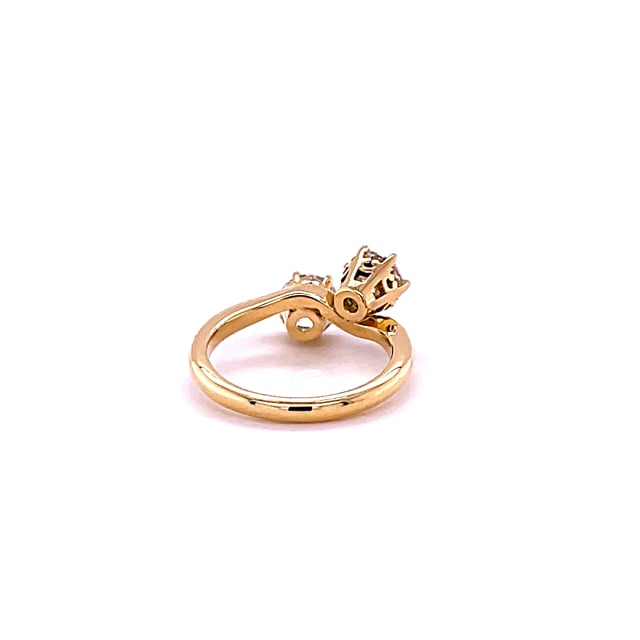 1.50 carat diamond Toi et Moi ring in yellow gold