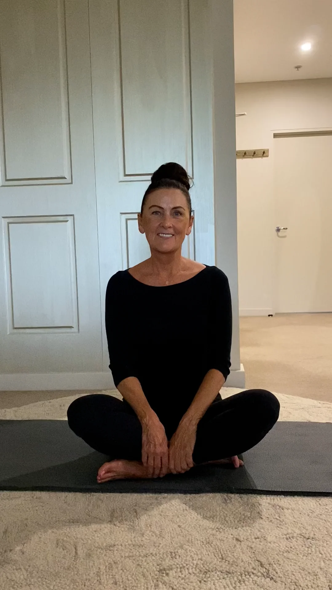 POM APRIL INCLINE SITTING on Vimeo