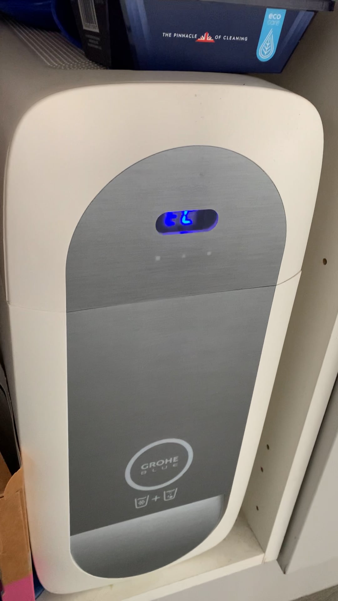 Changing the sparkling water gas on Vimeo