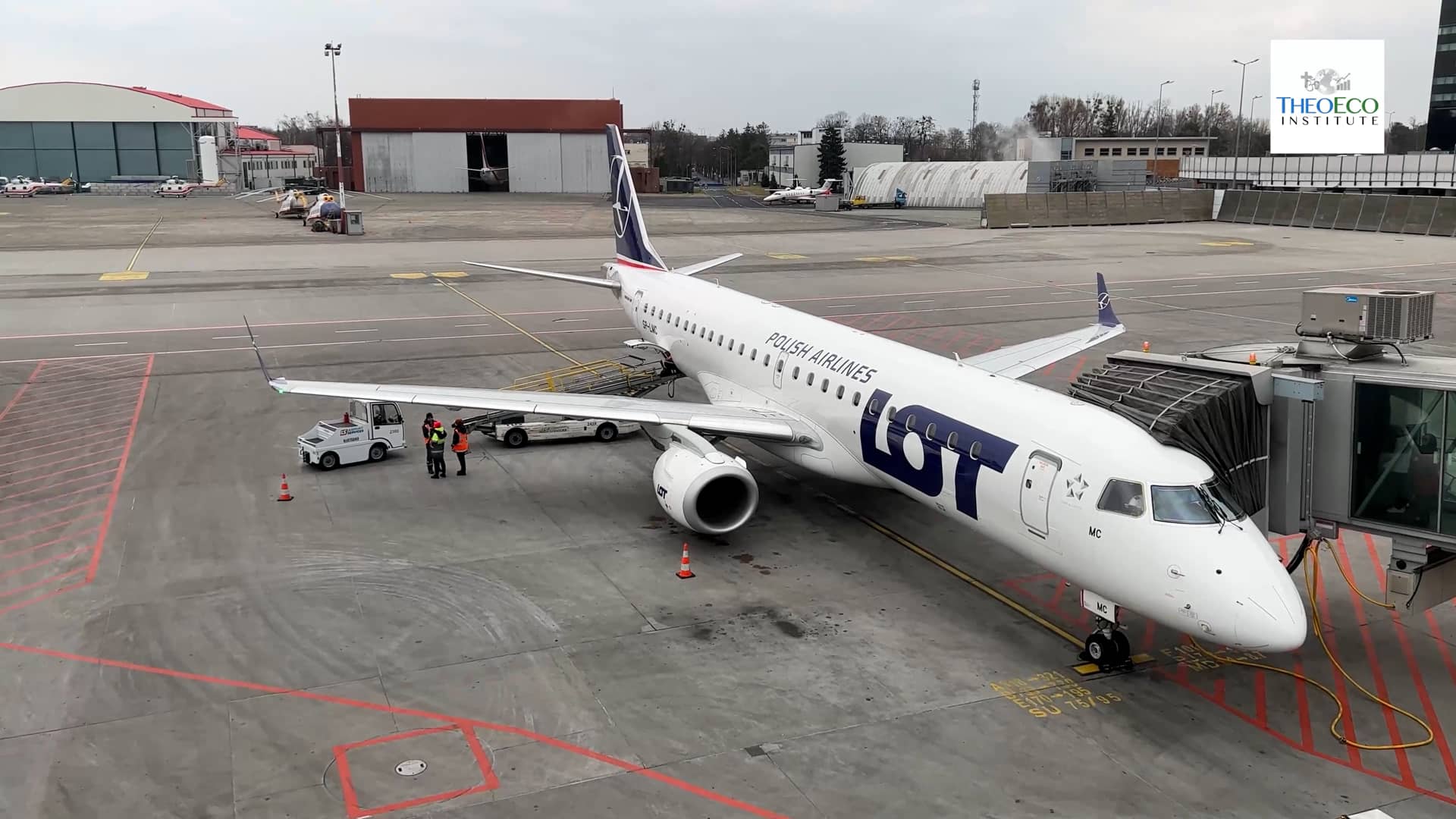 Flight to Warsaw on Vimeo