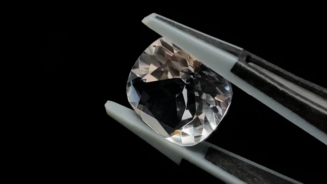 宝石質クリスタルAAA ルース スクエアファセットカット12×12mm 2