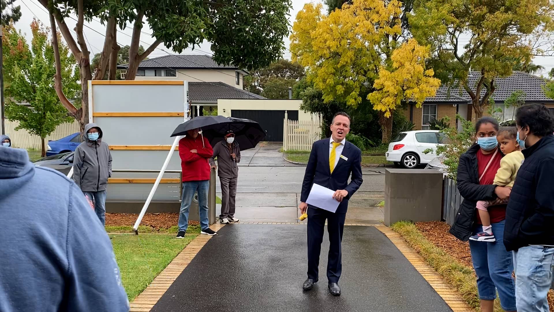 Live Auction 4 Redhill Avenue Burwood East on Vimeo