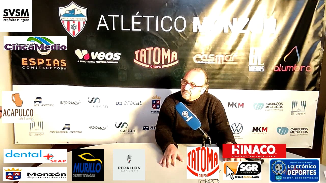 OSCAR  TIBERIO (Entrenador Borja) At Monzón 2-0 Borja / J 30 / 3ª División