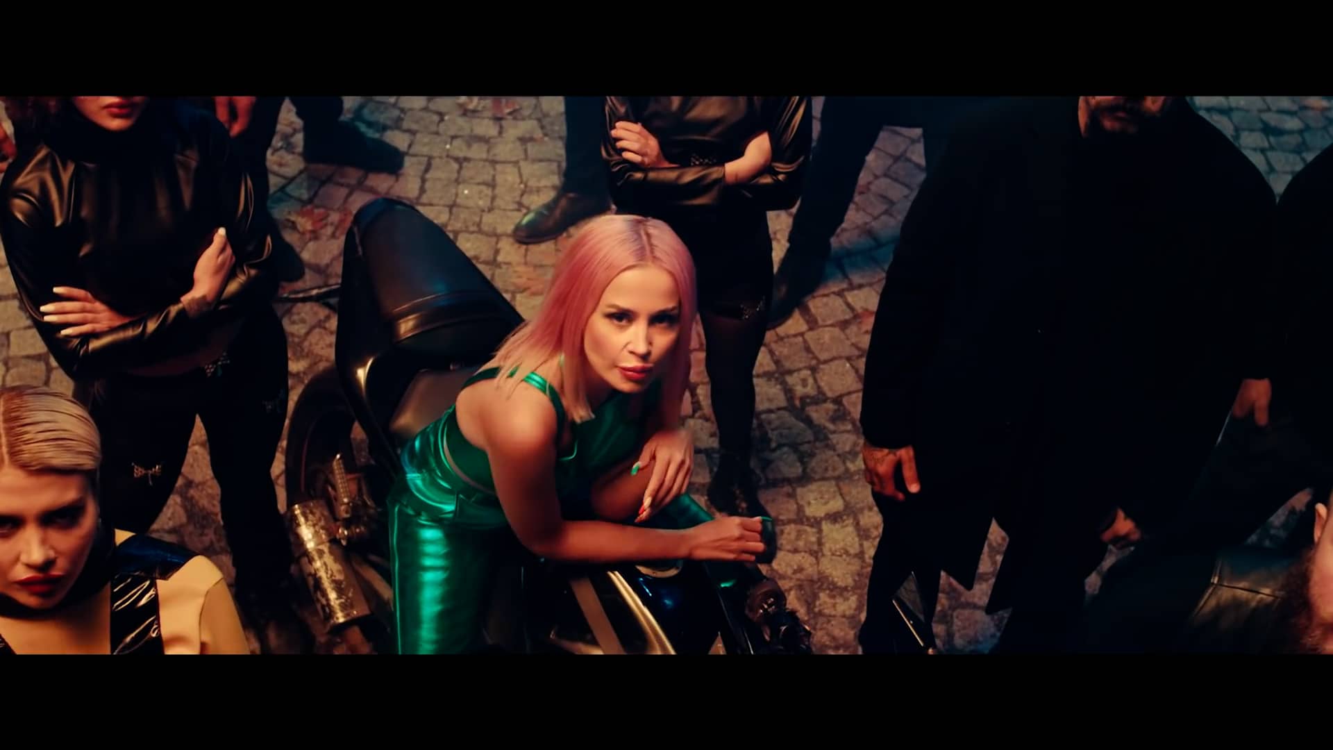 DEMET ELLOO - Tek Tabanca (Official Video).mp4 on Vimeo