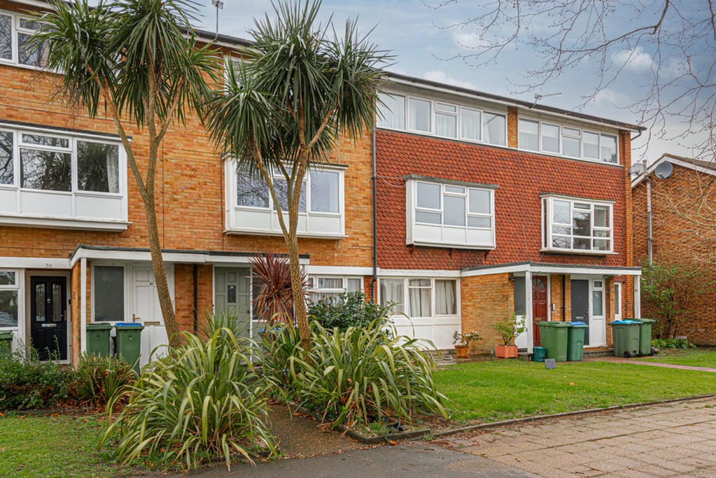 Kelvinbrook, West Molesey Newton Huxley on Vimeo