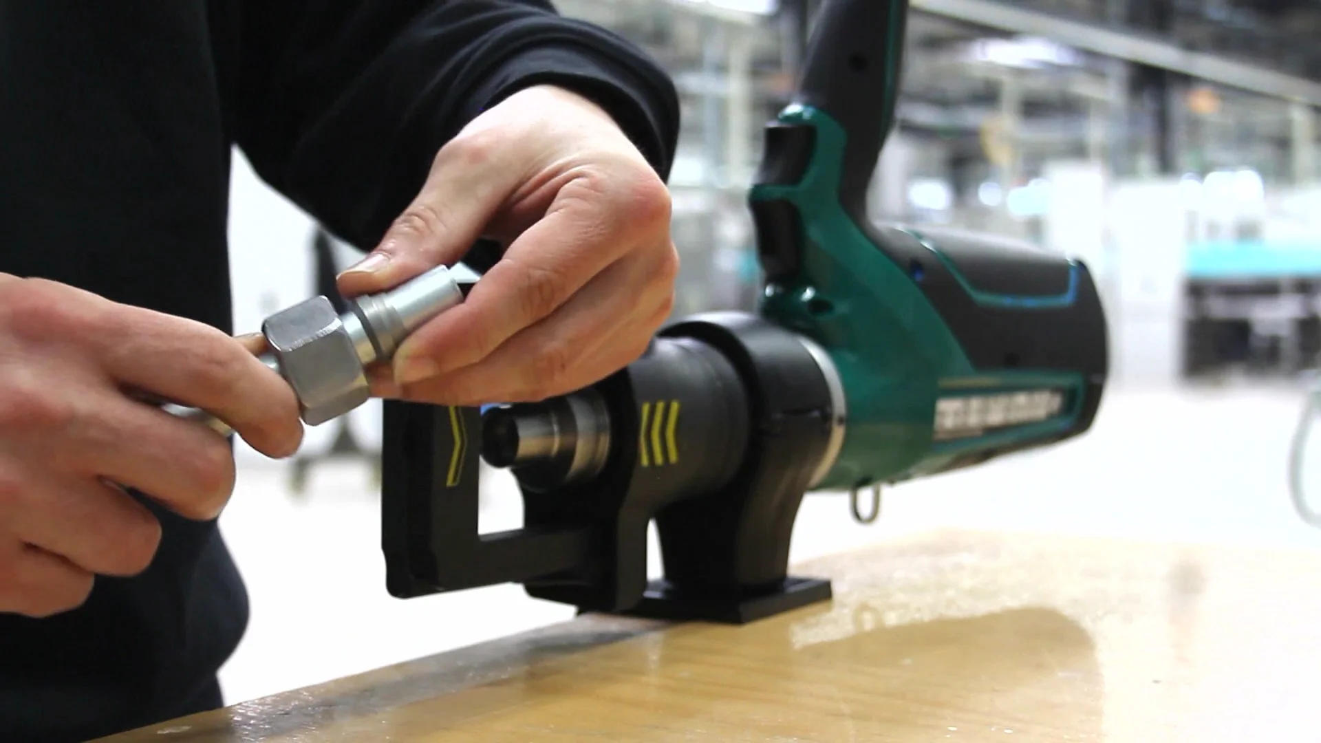 Portable Cutting Ring Assembly Machine with Battery | STAUFF Portable Cutting Ring Assembly Machine with Battery | STAUFF