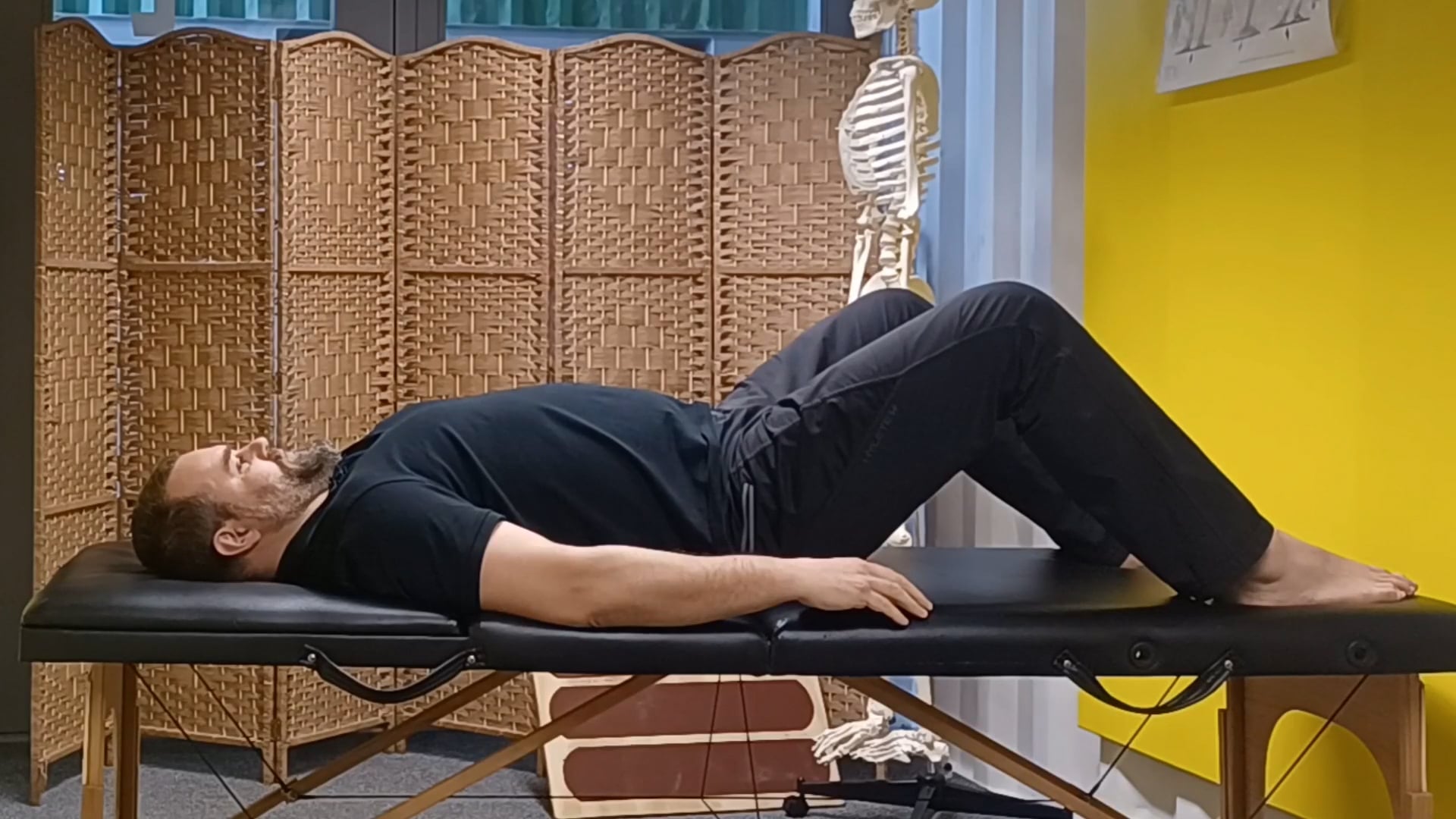 Supine Head Nods (Neck Cogs) on Vimeo