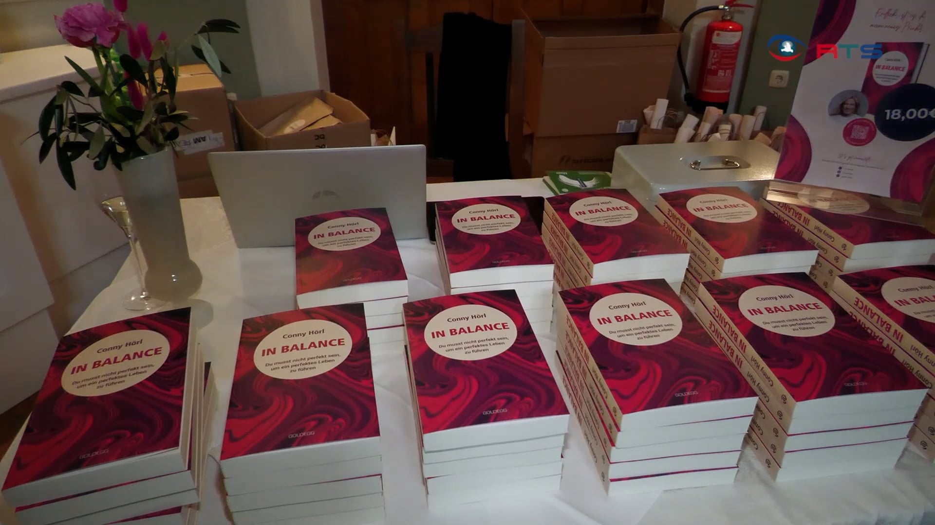 ueber-den-balance-akt-des-lebens-conny-hoerl-praesentiert-ihr-neues-buch
