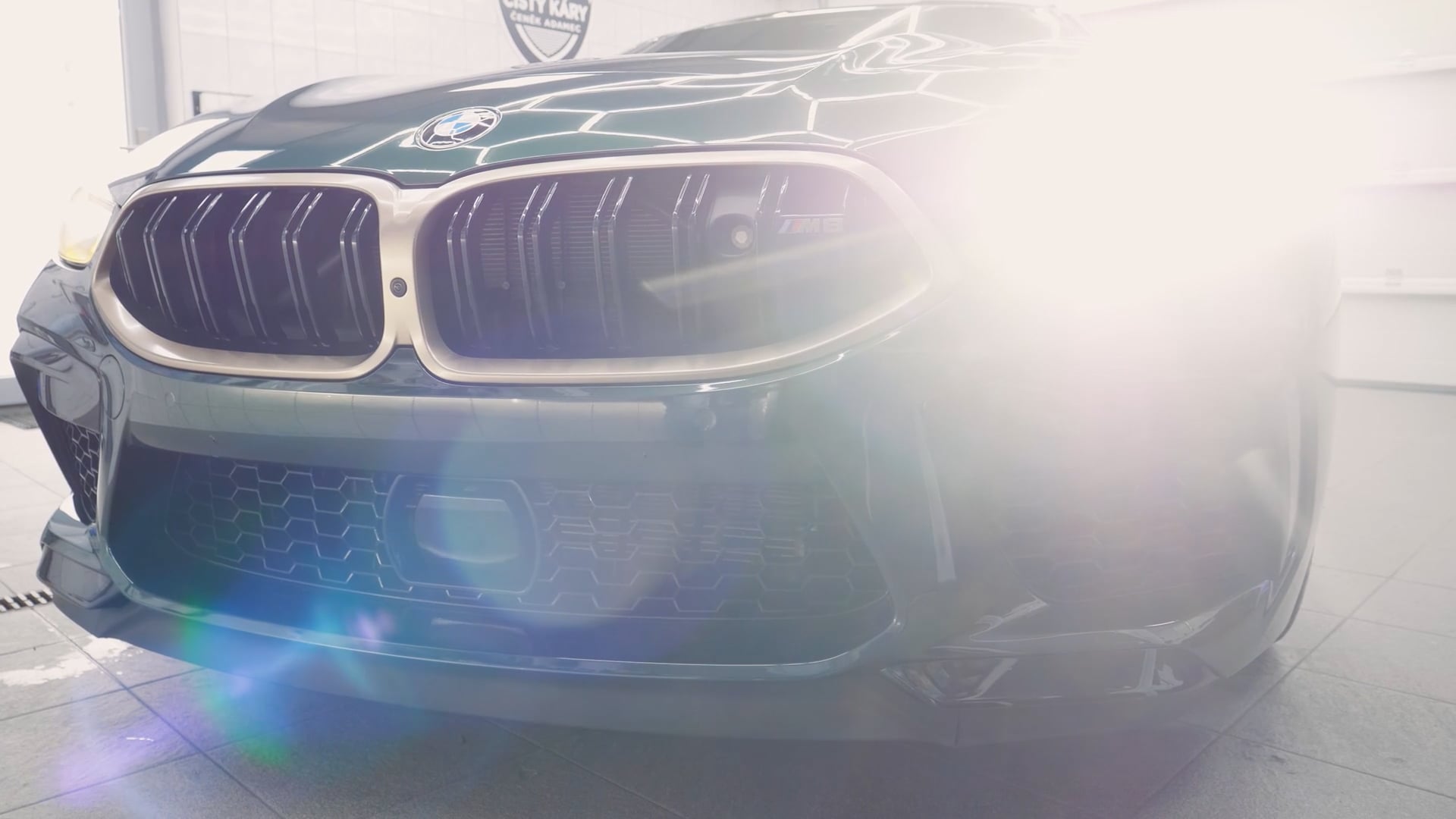 ČistýKáry - BMW M8.mp4