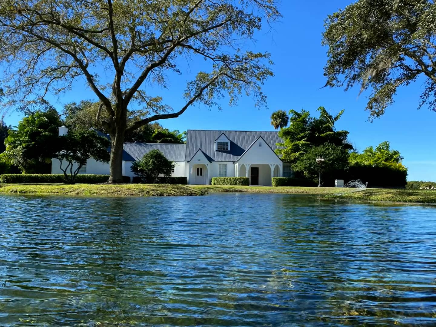 The Lake House tour on Vimeo