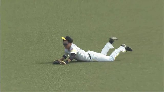 【ファーム】ホークスのルーキー・山本恵大が交代したばかりのレフトでスライディングキャッチ!! 2022年4月7日  福岡ソフトバンクホークス 対 広島東洋カープ