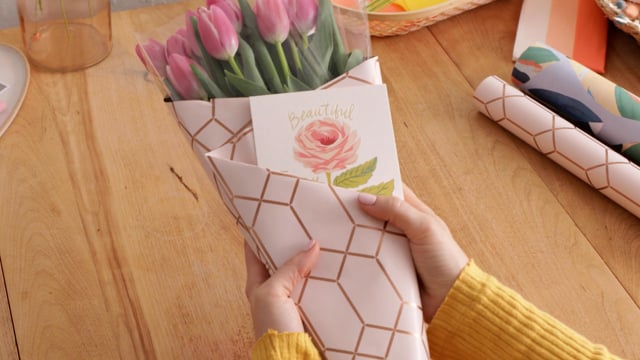 Flower Wraping Paper Wrapping Paper Flower Bouquet Flower Wrapping Tissue  Paper Flower Bouquet Wrap Paper - China Flower Bouquet Wrap Paper, Flower  Wrapping Tissue Paper