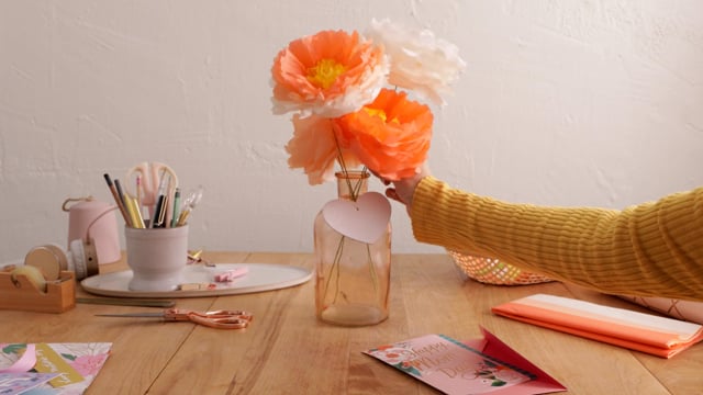 How to Wrap a Flower Bouquet  Hallmark Ideas & Inspiration